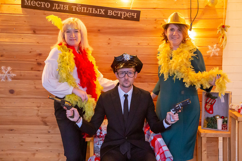 Новогоднее украшение зала для корпоратива в Гродно