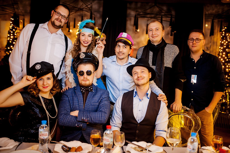 Команда компании празднует Новый год в ресторане Гродно